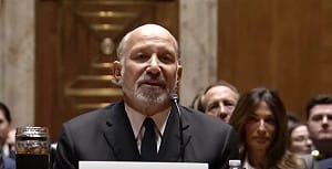 承認之前說謊? 盧特尼克參院作證改口 : 與艾普斯坦多次會面 議員籲立刻辭職