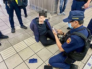 北捷揮刀砍傷高中生！思覺失調婦殺人未遂  高院改加重判7年