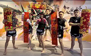 高雄湧言會同志互打？議員參選人體驗高強度泰拳訓練