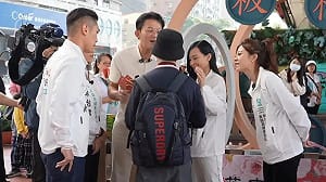 「我喜歡以前的黃國昌!」 16歲少年當面哽咽勸他：希望你找回良心