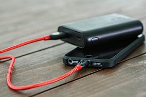 日本擬禁止在機內用行動電源　有望4月起生效