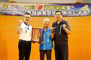 長期認養里內路燈 苗栗市「5連霸里長」邱信雄車禍不治