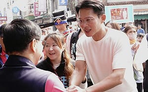 男嗆黃國昌「超速仔」遭硬塞糖果 他曝民眾黨在彰化「家族政治」還自稱新政治