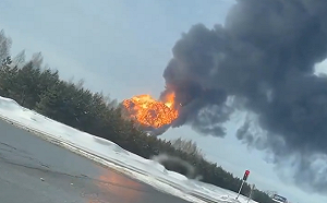 (影) 斷油、斷電、斷貸款！烏奇襲俄油庫、轟德魯日巴僅存油管 匈、斯聯手「大反撲」 