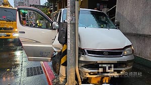 北市文山區車輛失控衝人行道　釀1死2傷