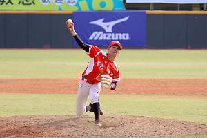 高中木棒聯賽陳宥銘霸氣後援穩守　普門重返4強