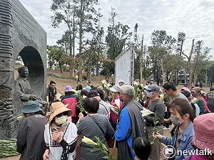 民進黨南市黨部紀念228　追思獻花籲守護民主自由