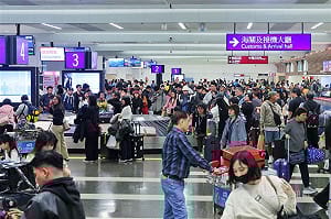 海外出差、打工遊學求保障　業者：可考慮1年期保單