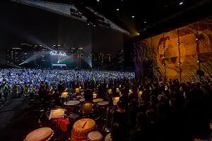 二二八紀念草地音樂會雨中登場   緬懷過去、超越傷痛、迎向希望