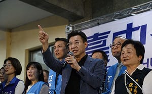 甩開楊瓊瓔糾纏 江啟臣首場大型造勢人氣爆棚！ 選區藍白議員全數力挺