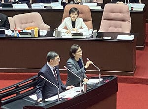 顏慧欣遭霸凌  鄭麗君哽咽：她沒跟我講經貿辦工作情形