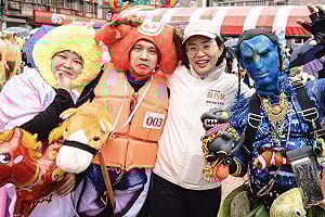 全台唯一「水裡來火裡去」！野柳神明淨港登場　蘇巧慧：讓新北文化發揚國際