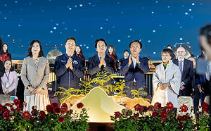 賴清德現身台灣燈會開燈典禮！盛讚嘉義縣已拓展成｢農工科技大縣｣