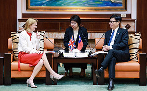英國在台代表再訪高    陳其邁：共同推動經貿及智慧城市合作