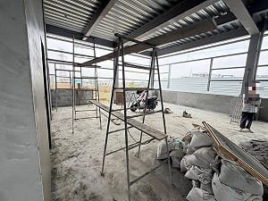 高雄工人攀梯墜地受傷送醫　市府勒令停工擬開罰