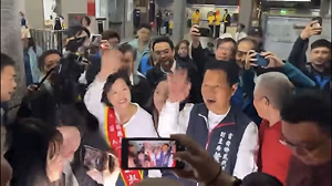 獲徵召就鬧事！ 藍動員千人擠車站迎接游淑貞 作家傻眼：這是21世紀台灣嗎？