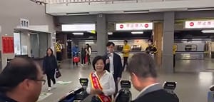 (影)游淑貞「在火車站造勢」陳培瑜轟：提名首日就踩法律紅線 公然違規