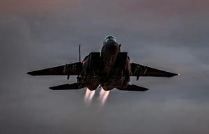 第4架美軍F-15E戰機墜毀! 在伊朗上空被擊落 2飛行員成功彈射逃生