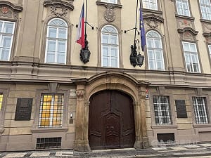 捷克參議院通過友台決議  支持台灣參與國際組織