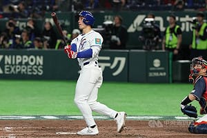 WBC費柴德6日差點開轟　對捷克專心打指定打擊