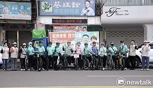 民進黨東區議員初選倒數　蔡旺詮騎鐵馬掃街衝刺　陳亭妃再度陪同力挺