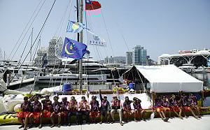 帛琉帆船「無私分享號」航海壯舉首站    海委會高雄港盛大迎船