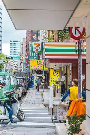 7-ELEVEN厚乳拿鐵買2送2 特大杯咖啡優惠限時兩天