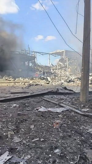 (影) 烏攻破俄扎波羅熱防線 ! 頓涅茨克彈藥庫爆炸 無人機發射場也被毀