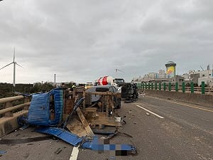 台61線觀音段5車事故　4人受傷其中2人OHCA