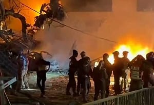 伊朗嗆不尋求停火 無人機襲沙烏地阿拉伯油田、飛彈轟以色列3小時