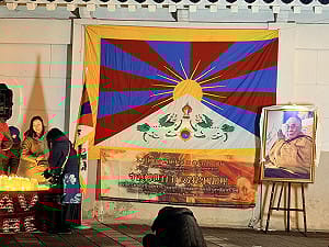 西藏抗暴晚會遭丟鞭炮干擾  民團譴責：無懼跨國鎮壓幽靈 捍衛台灣民主空間