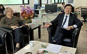 雙專訪》為宜蘭財政找解方　林國漳延攬總經學者林向愷跨刀 