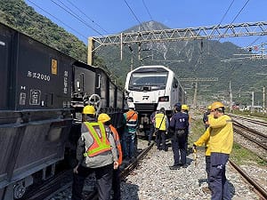 號誌員打錯路線 台鐵花蓮和仁站調車擦撞釀出軌