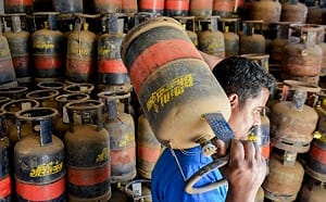 中東戰火燒到廚房？印度掀起「電磁爐搶購潮 」 亞馬遜銷量狂飆30倍