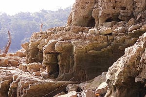 2021大旱景象重演！苗栗永和山水庫「希臘神殿」再現  畫面震撼又心驚