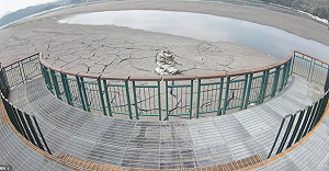 (影)水情告急！日月潭「九蛙疊像」全都露 驚人乾旱畫面曝光