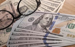 伊朗攻擊阿聯與伊拉克　油價走高影響利率決策