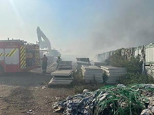 林邊太陽能板暫置場二度火警 能源署：業者最高恐遭罰500萬