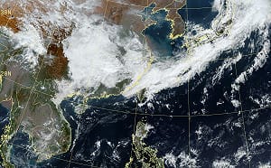 變天了！東北季風前緣抵達北台 鄭明典：鋒面雲系開始發展