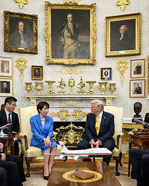 突襲伊朗未先知會盟友？川普提「珍珠港事件」讓高市早苗尷尬微笑