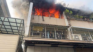 台南永康區民宅火警　2戶3人自行逃出無傷亡