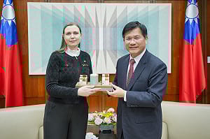 林佳龍頒贈「睦誼外交獎章」  立陶宛前防長盼讓民主陣營更強大 