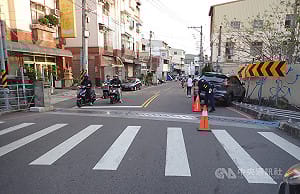 台中男開車未停讓撞傷高中生　警擬開單罰款扣照