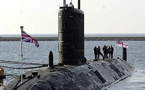英國核潛艦悄悄部署阿拉伯海  配備「戰斧」威懾中東