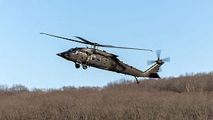 3種模式自由選！美軍接收首架搭載MATRIX自主飛行系統「H-60Mx」黑鷹直升機