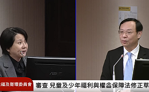 邱慧洳轟衛福部「要蘋果拿香蕉」  石崇良承諾：一個月「整籃」都給你