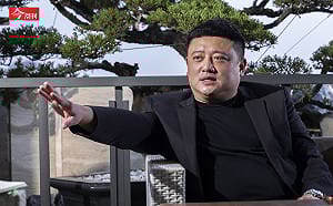 KTV南霸天享溫馨將掛牌上市！二代靠「彎腰學」收服老員工 打造年收12億娛樂帝國