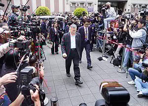 快訊》柯文哲維持7000萬交保　沈慶京、應曉薇各需再提3000萬保金 