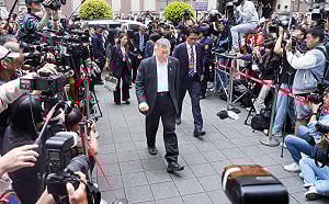 快訊》柯文哲維持7000萬交保　沈慶京、應曉薇各需再提3000萬保金 