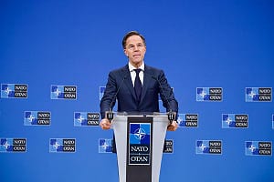 北約秘書長：歐洲會員國和加拿大國防開支去年成長20% 